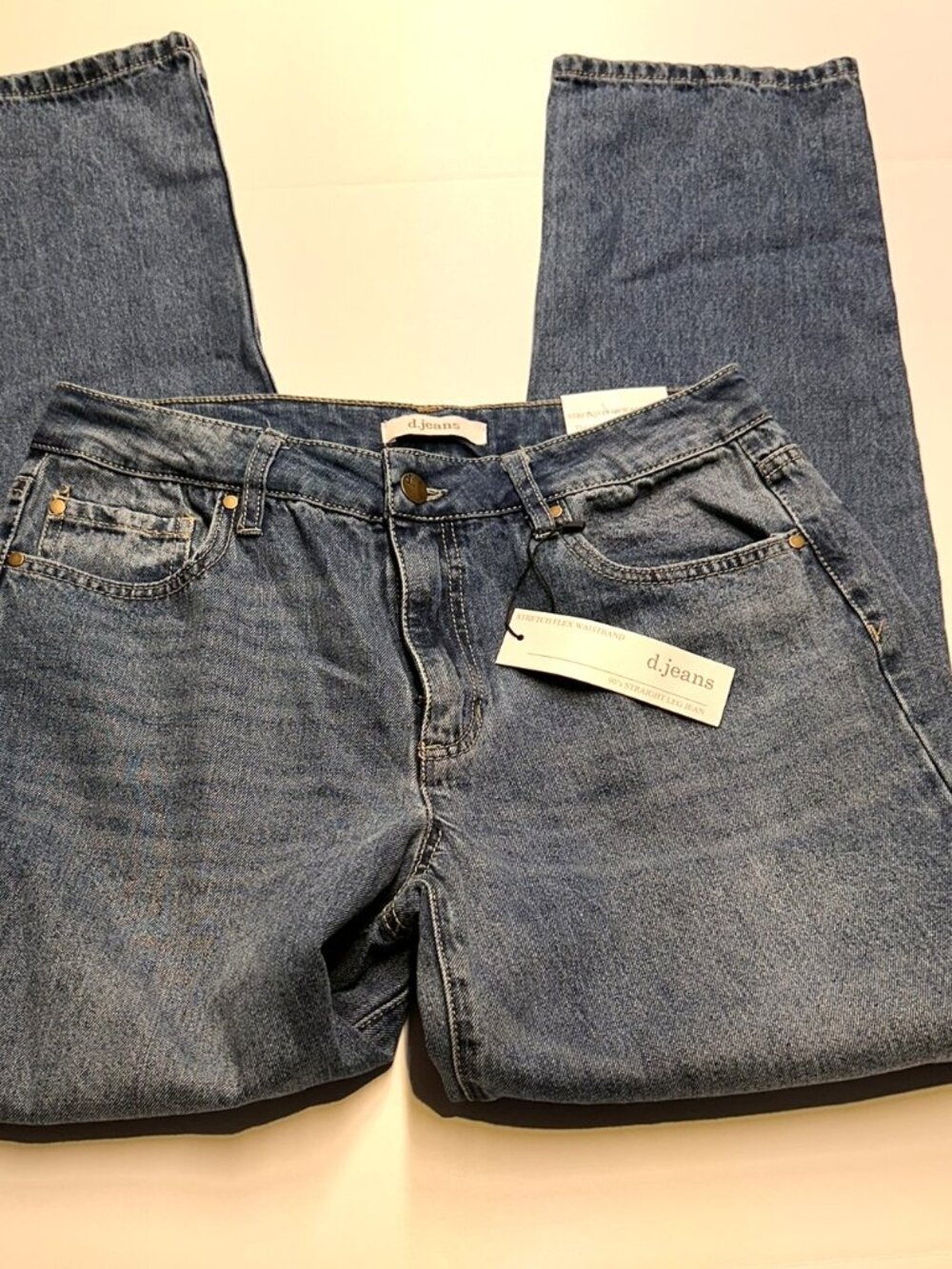 NWT d.jeans 90s Distressed Straight Leg Jeans 8